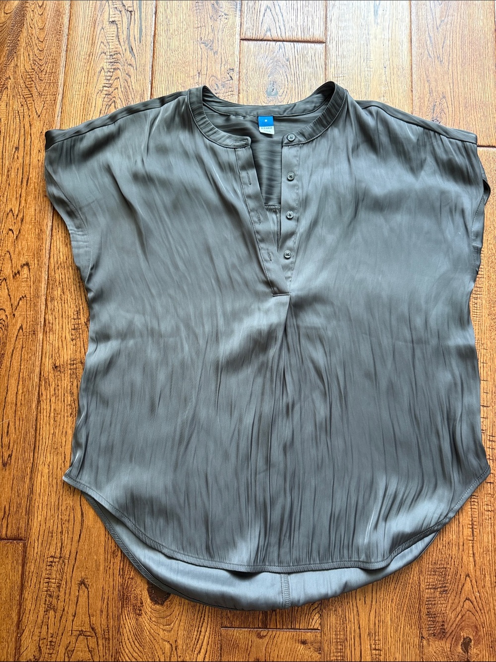 Old Navy Gray silk like Button-Front Cap Sleeve Blouse